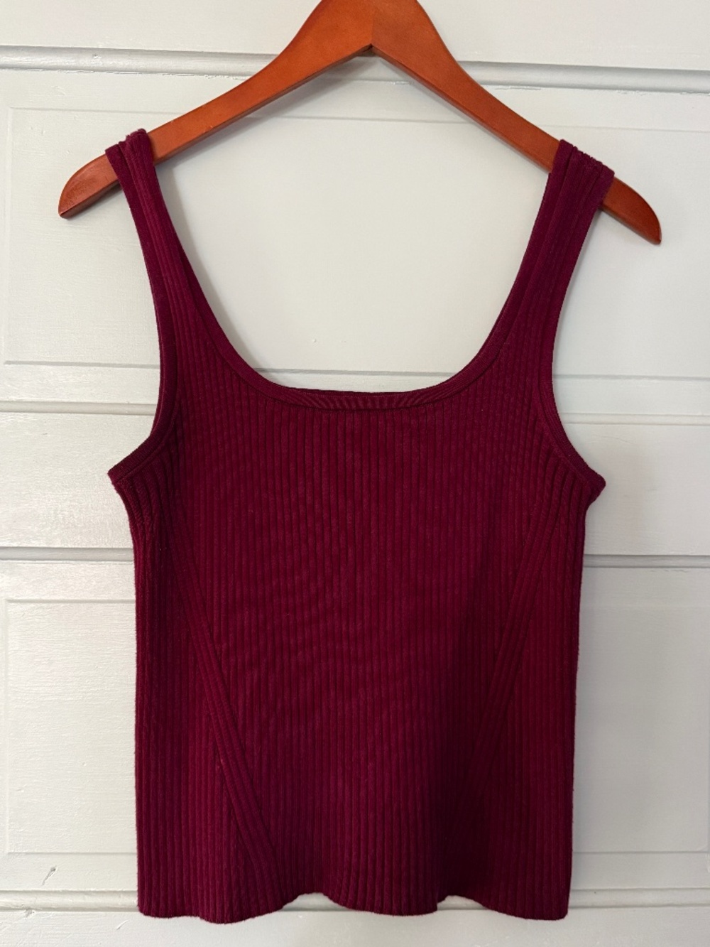 Ladies Maroon Ribbed Knit Tank Small